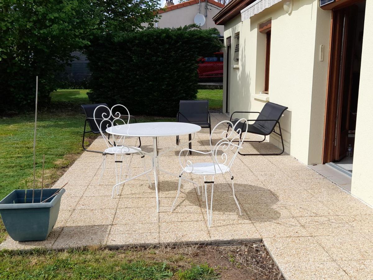 La Belle Maisonnette Montmorillon Bagian luar foto